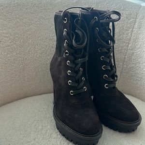 Never worn gianvitto Rossi ankle boots